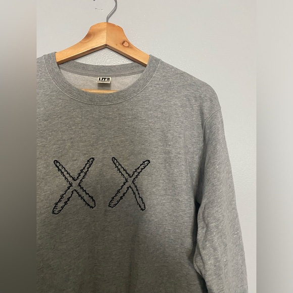 Kaws x Uniqlo x Sesame Street XX Sweatshirt Womens Size Small - Picture 2 of 4